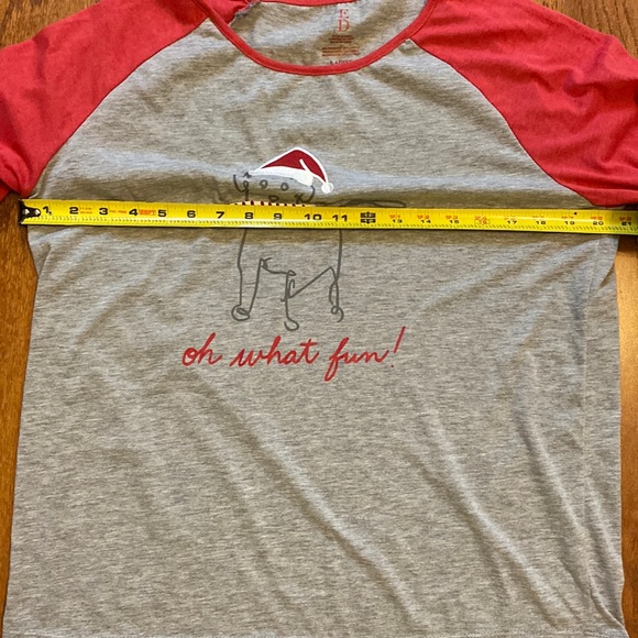 ED gray & red sleeve shirt w/Xmas dog & candy cain with verbiage “oh what fun!”L - Picture 8 of 10